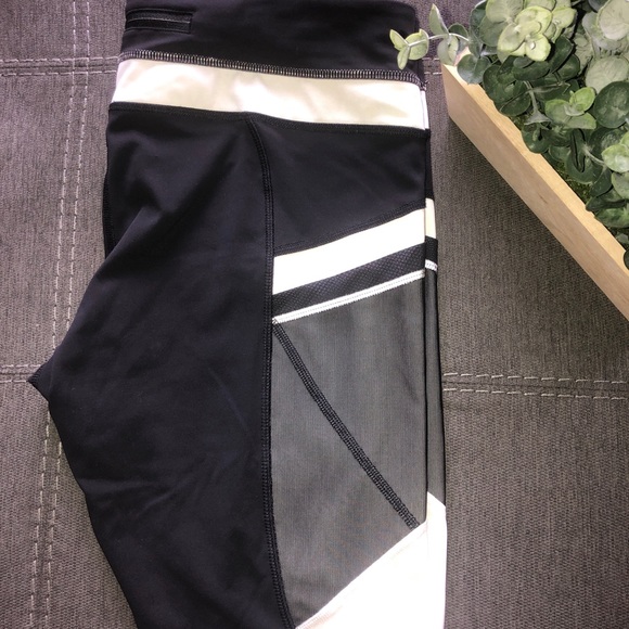 luxtreme Running Crop - Worn Once! - Picture 2 of 7